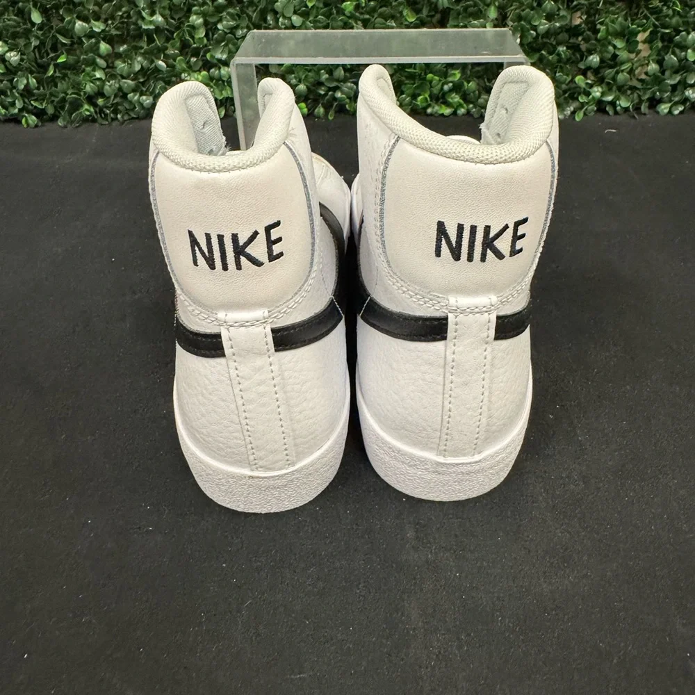 Nike Blazer Mid '77 - Y6.5